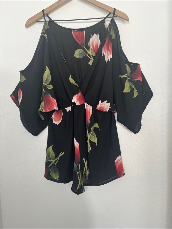Audrey 3+1 Pants - Audrey 3+1 Black Floral Cold-Shoulder Romper
